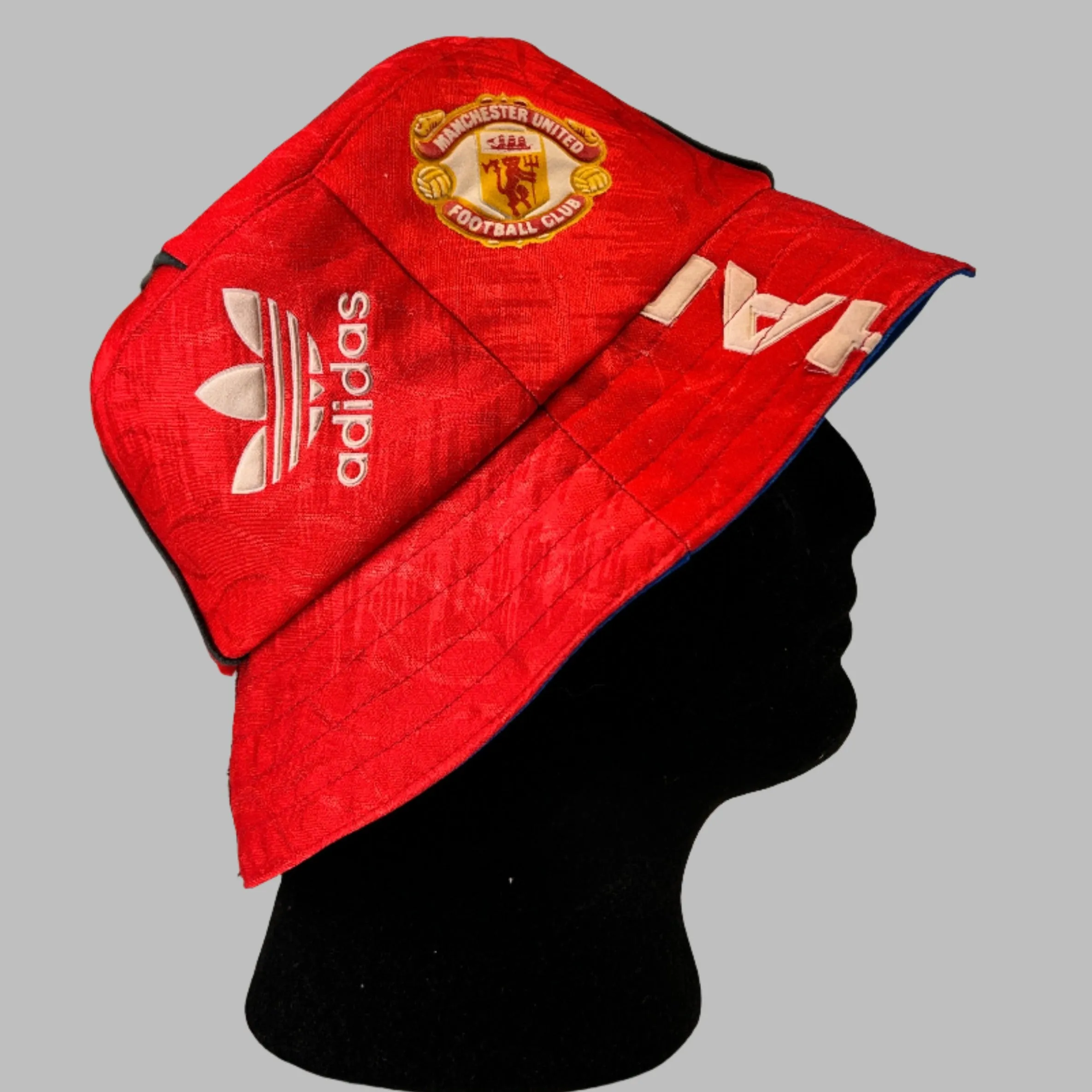 Manchester United 1990/1991 Upcycled Home Shirt Bucket Hat